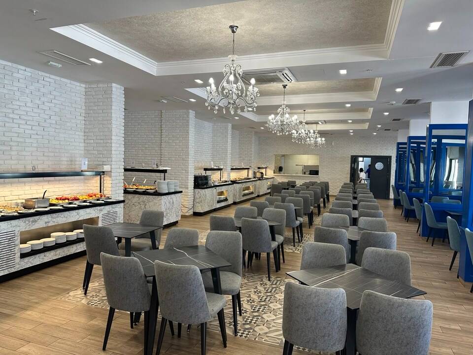 Restoran & Bar - image 1